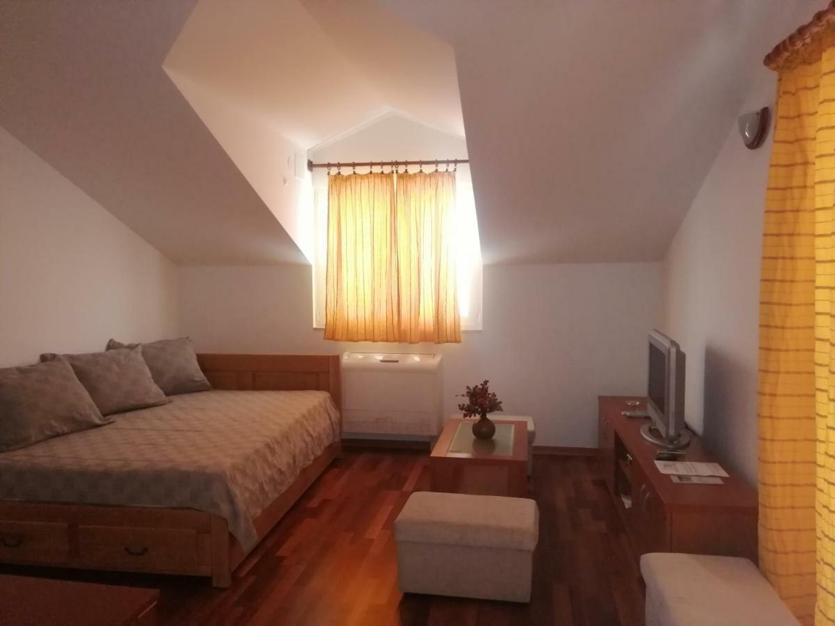 Bernarda Apartman *